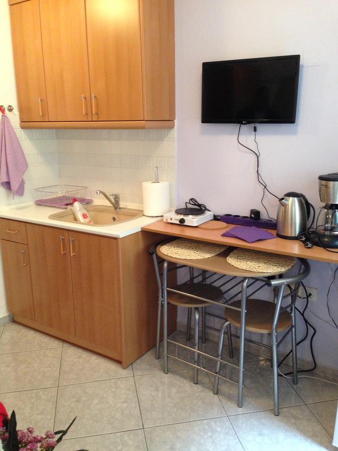 Studio Floral Apartment Thessaloniki Exterior photo
